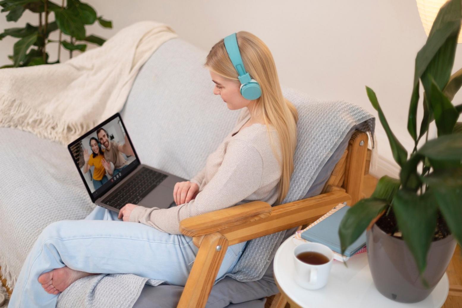 pulse-cast learning environment